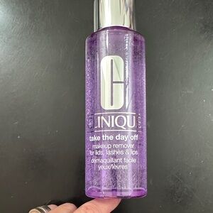 Clinique Makeup Remover - Purple and Silver
